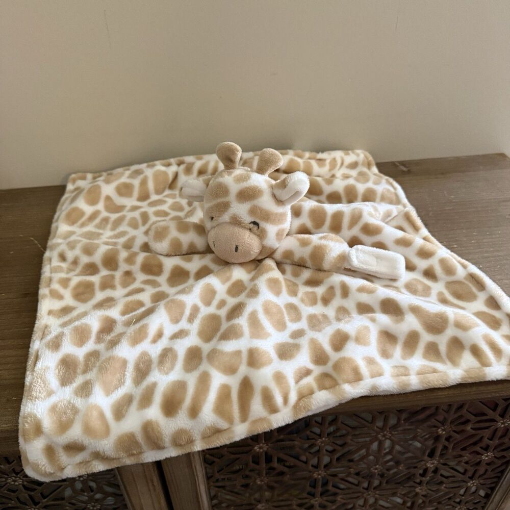 Carters Baby Plush GIRAFFE Pacifier Holder Security Blanket Lovey Baby